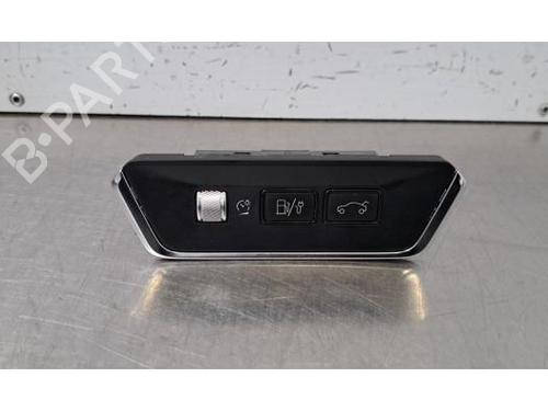 switch-lynk-co-01-2017-34200265 main image