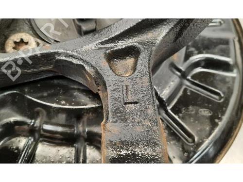 Left rear steering knuckle HYUNDAI i30 Estate (PDE) 1.6 CRDi | BP24965816M27 