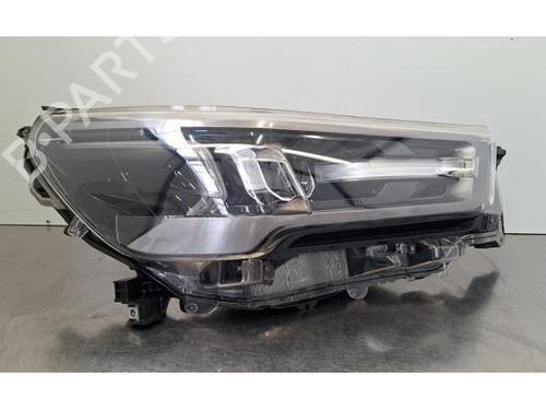 Used Right headlight Right headlight TOYOTA HILUX VIII Pickup (_N1_) 2.8 TD 4WD (GUN126) (204 hp) 34117970 34117970