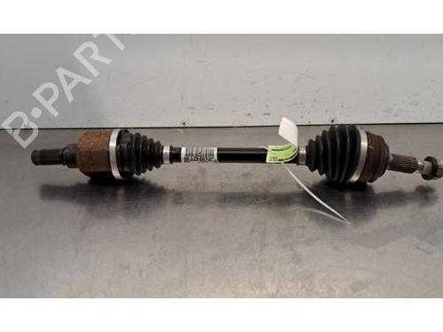 Used Left front driveshaft PEUGEOT 308 III (FB_, FH_, FP_, F3_, FM_) BlueHDi 130 (FBYHZL, FBYHZT) (131 hp) 30530691