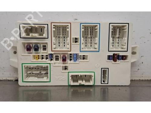 Used Fuse box PEUGEOT 3008 III (KA_, KB_, KC_) Hybrid 136 (KAHPYE) (136 hp) 30530587