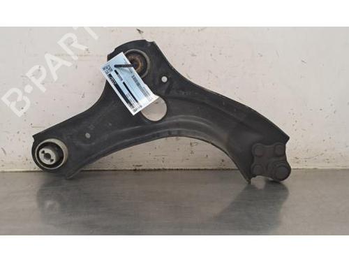 left-front-suspension-arm-renault-clio-v-b7_-2019-34200557 main image