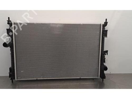 Køler Køler PEUGEOT 5008 III (KA_, KB_, KC_) e-210 (213 hp) 32408619 32408619