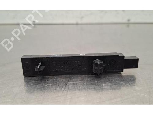 Used Antenna/Base Antenna/Base SEAT ATECA (KH7, KHP) 1.0 TSI (110 hp) 39732422 39732422