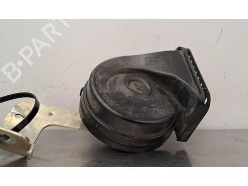 horn-alfa-romeo-stelvio-949_-2016-32820484 main image