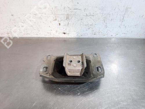 Used Gearbox mount PEUGEOT 3008 II SUV (MC_, MR_, MJ_, M4_) 1.5 BlueHDi 130 (131 hp) 23639101