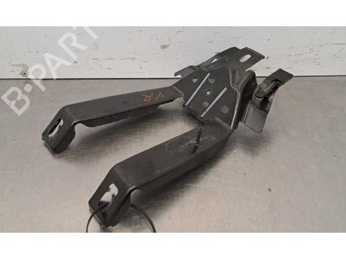 sttte-audi-q4-e-tron-suv-f4b-2020-34117814 main image