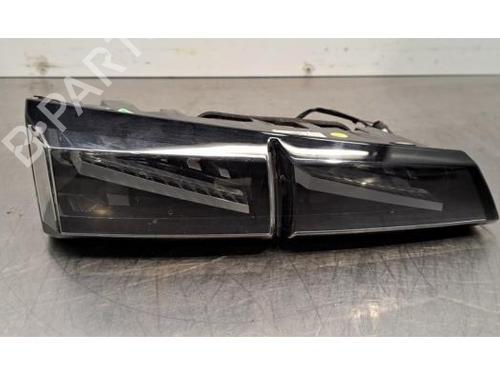 Used Left taillight PEUGEOT 308 III (FB_, FH_, FP_, F3_, FM_) Hybrid 225 (F3DGYT, F3DGNH) (224 hp) 31698769