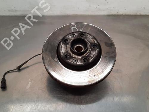Used Right front steering knuckle RENAULT CAPTUR II (HF_) TCe 100 (HFMT) (101 hp) 23618139