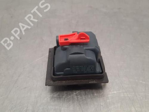 Used Fuel door actuator Fuel door actuator MERCEDES-BENZ C-CLASS (W205) C 200 d (205.007) (136 hp) 33561038 33561038