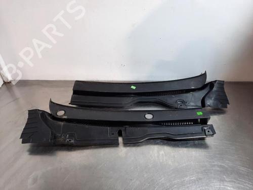 Grelha curcuvan VW GOLF SPORTSVAN VII (AM1, AN1) 1.0 TSI (115 hp) 32253452