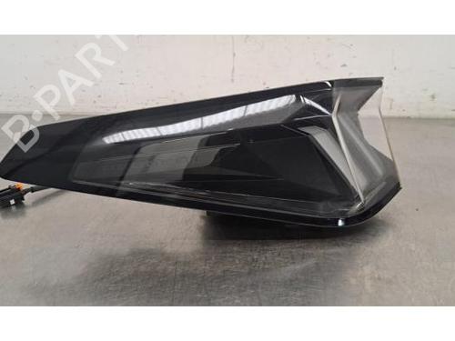 Used Left taillight PEUGEOT 308 III (FB_, FH_, FP_, F3_, FM_) PureTech 130 (FPHNSL, FPHNST) (131 hp) 30053944