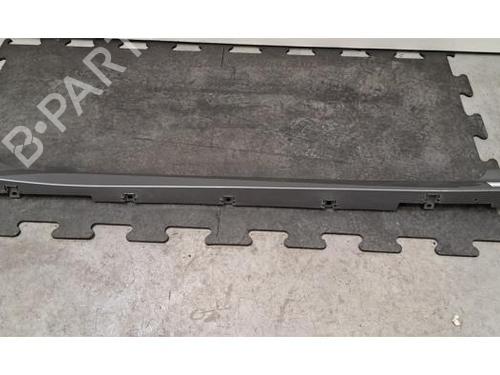 Used Right sideskirt Right sideskirt 37861786 37861786