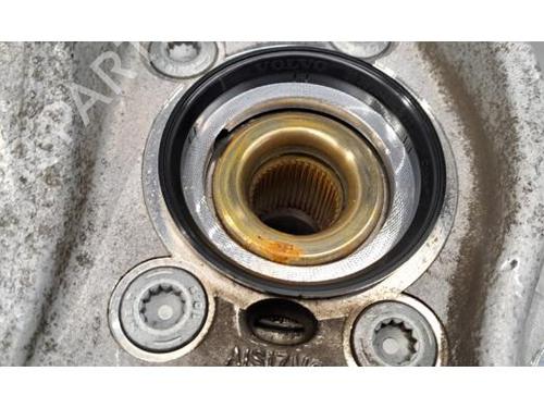 Left front steering knuckle VOLVO XC60 II (246) T5 AWD | BP30046841M25