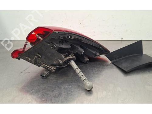 Farolim esquerdo RENAULT CLIO V (B7_) 1.0 TCe 100 (B7MT) | BP32664861C34