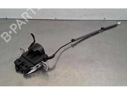 tailgate-lock-mercedes-benz-cla-c118-2019-40483398 main image