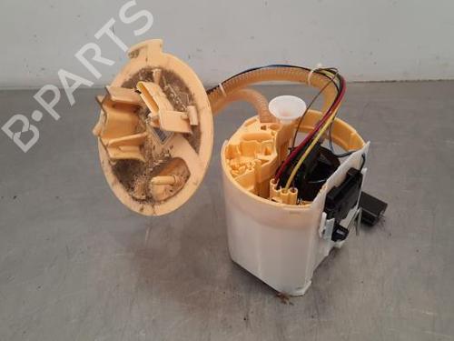 Used Fuel pump MERCEDES-BENZ A-CLASS Saloon (V177) A 180 d (177.103) (116 hp) 23581136
