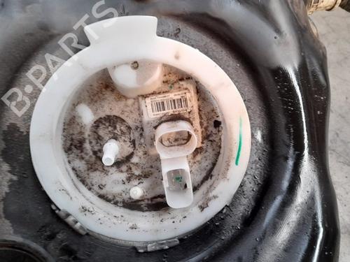 Used Fuel pump BMW 3 (F30, F80) 318 i (136 hp) 10884629
