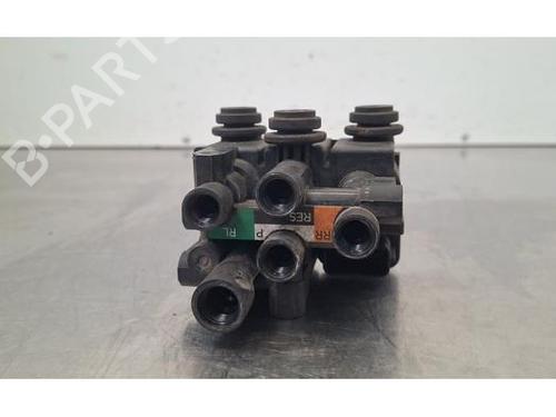 Used Electronic module Electronic module LAND ROVER RANGE ROVER VELAR (L560) 3.0 D300 MHEV 4x4 (300 hp) 33753154 33753154