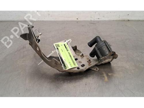 Pompa acqua ausiliaria VOLVO XC90 II (256) D5 AWD (235 hp) 24137009