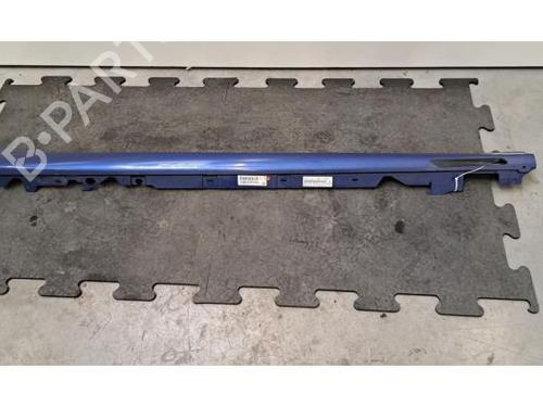 Used Right sideskirt Right sideskirt 37453961 37453961