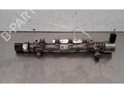 Used Injection rail Injection rail 38313132 38313132