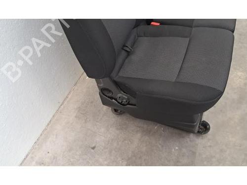 Right front seat RENAULT MASTER III Van (FV) 2.3 dCi 135 FWD (FV0N, FV08, FV06, FV00, FV1S) | BP37689383C16 - Image 4