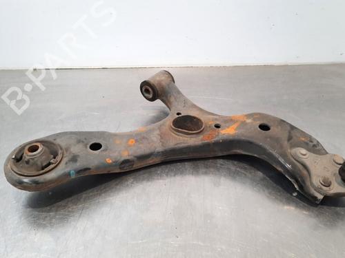 Used Right front suspension arm TOYOTA AURIS Estate (_E18_) 1.3 (NRE180_) (99 hp) 15028482