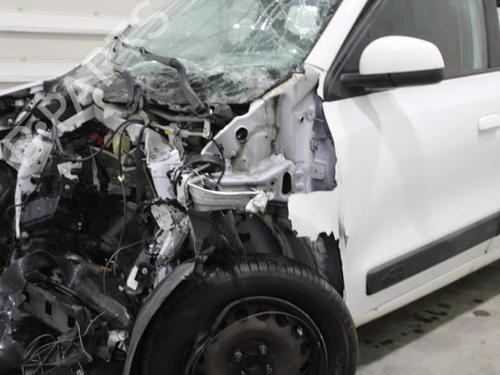 Engine control unit (ECU) RENAULT TWINGO III (BCM_, BCA_) 1.0 SCe 70 | BP23623589M57 
