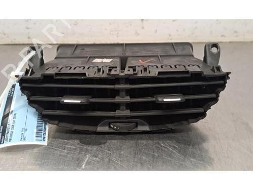 Used Air vent PEUGEOT 2008 I (CU_) 1.2 THP 110 / PureTech 110 (110 hp) 32664739
