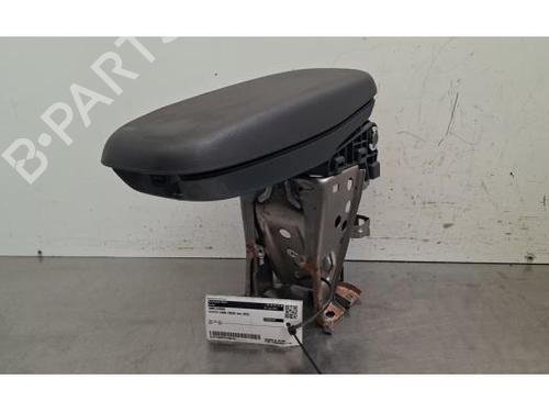 Used Armrest / Center console Armrest / Center console TOYOTA YARIS CROSS (MXP_) 1.5 Hybrid (MXPJ10) (116 hp) 39732247 39732247