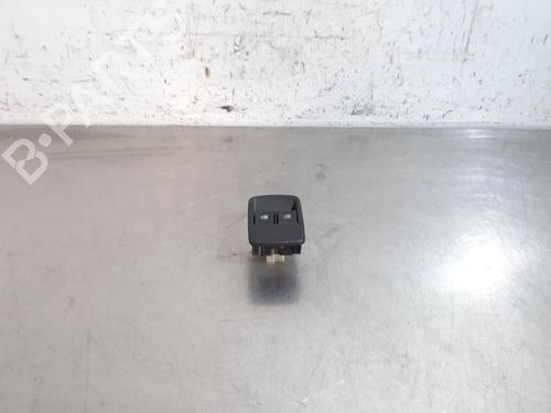 Used Switch RENAULT TRAFIC III Van (FG_) 2.0 dCi 145 (FGML) (145 hp) 25610589