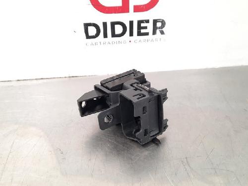 Used Switch VOLVO V40 Hatchback (525) D2 (114 hp) 10885380
