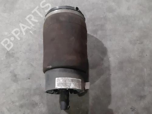 Used Left rear shock absorber LAND ROVER RANGE ROVER SPORT II (L494) 3.0 SDV6 4x4 (292 hp) 10877072