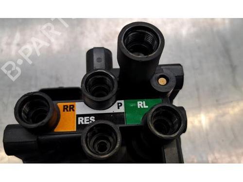Electronic module LAND ROVER RANGE ROVER SPORT II (L494) 3.0 SDV6 4x4 | BP24511746M83 