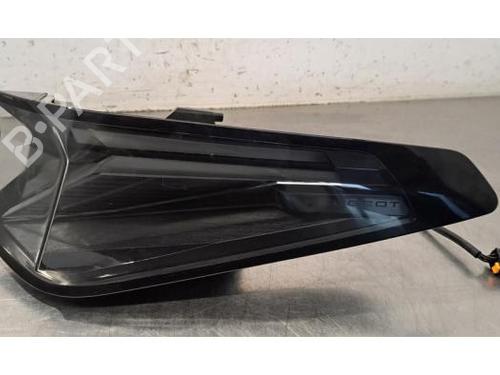 Used Right taillight Right taillight PEUGEOT 3008 III (KA_, KB_, KC_) e-210 (KCZKZX) (213 hp) 33612325 33612325