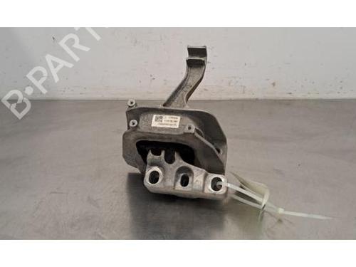 Used Engine mount AUDI A3 Limousine (8YS, 8YM) 30 TFSI Mild Hybrid (110 hp) 29879524