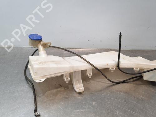 Used Windscreen washer tank PEUGEOT 3008 II SUV (MC_, MR_, MJ_, M4_) 1.5 BlueHDi 130 (131 hp) 15788564