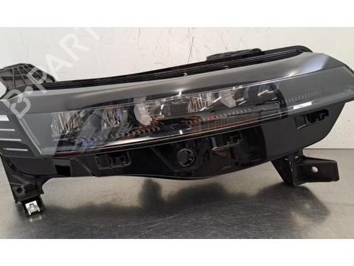 Used Right headlight Right headlight RENAULT MEGANE E-TECH SUV EV60 (BNJ1) (218 hp) 40284778 40284778