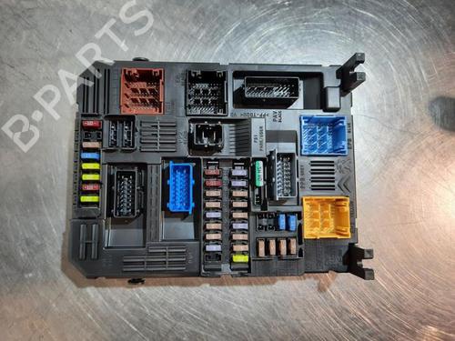 Fuse box CITROËN C3 III (SX) 1.5 BlueHDi 100 (SXYHYP, SXYHTU) | BP33132198E1 - Image 2