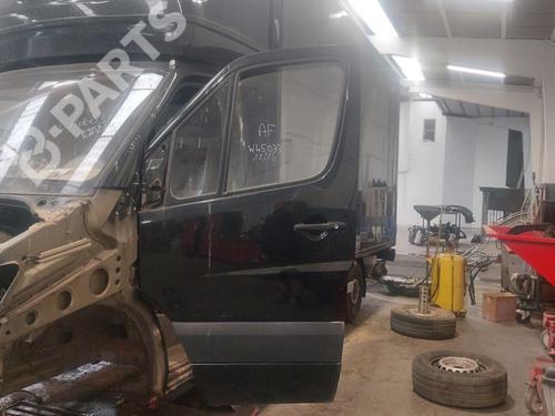Used Left front door Left front door MERCEDES-BENZ SPRINTER 3,5-t Platform/Chassis (B906) 316 CDI (906.131, 906.133, 906.135, 906.231, 906.233,... (163 hp) 10897431 10897431