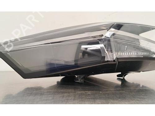 Used Left taillight PEUGEOT 308 III (FB_, FH_, FP_, F3_, FM_) PureTech 130 (FPHNSL, FPHNST) (131 hp) 25730081