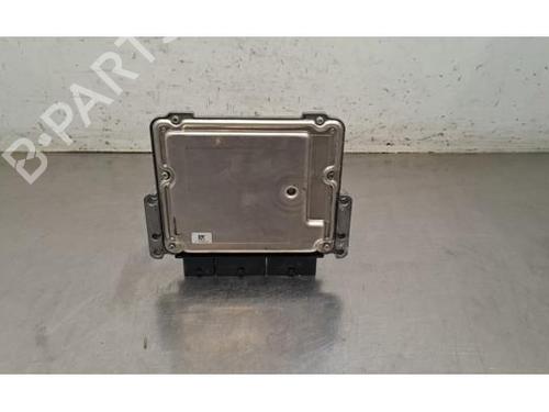 engine-control-unit-ecu-renault-trafic-iii-van-fg_-2014-39417878 main image