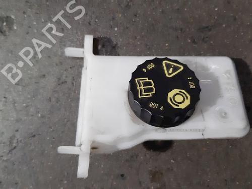 Used Brake fluid reservoir PEUGEOT 308 II (LB_, LP_, LW_, LH_, L3_) 1.2 THP 130 (131 hp) 15017019