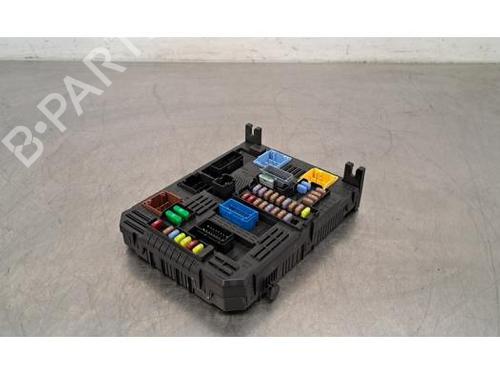 Sikringsdose PEUGEOT EXPERT Van (V_) 1.5 BlueHDi 120 (120 hp) 23642533