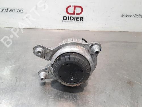 Used Engine mount MERCEDES-BENZ C-CLASS (W205) C 180 BlueTEC / d (205.036) (116 hp) 10895661