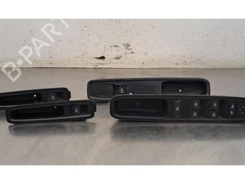 Used Switch Switch DACIA DUSTER (PYM_, PYN_) 1.6 HYBRID 140 (141 hp) 36366458 36366458