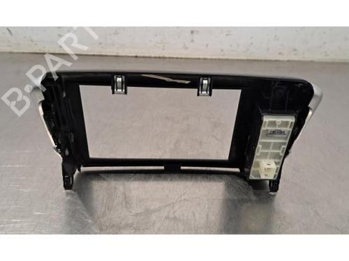 Radio PEUGEOT 2008 I (CU_) 1.2 THP 110 / PureTech 110 | BP32664744E6