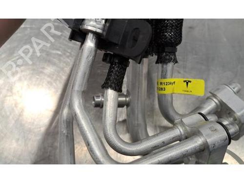 AC-rør TESLA MODEL Y (5YJY) Long Range All-wheel Drive | BP29643088M126 