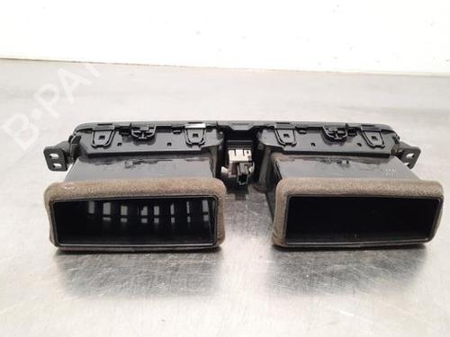 Used Air vent NISSAN LEAF (ZE1) Electric (150 hp) 18237344